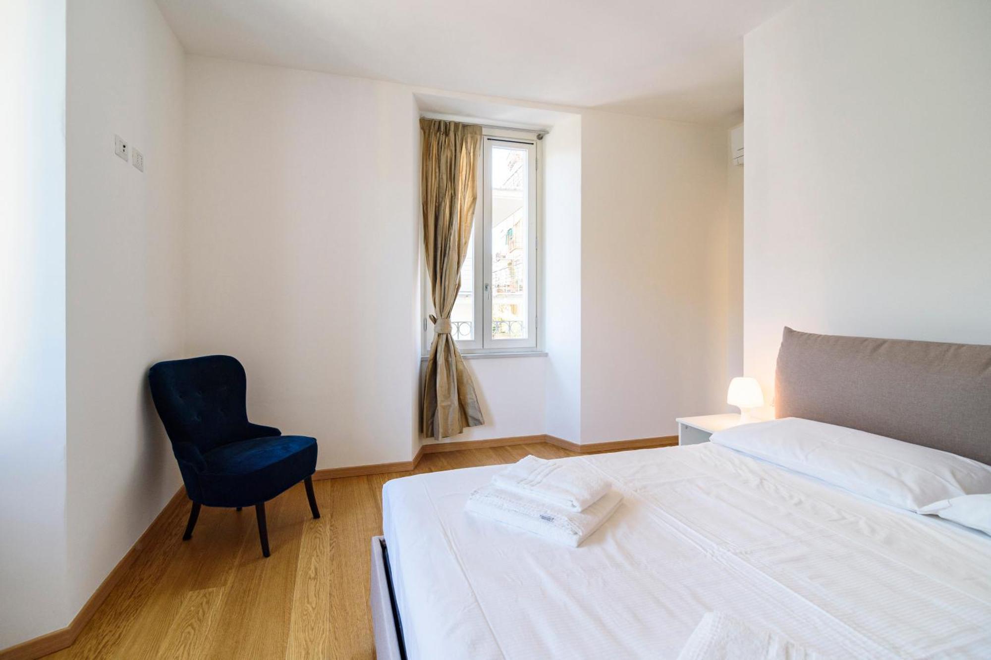 Historical Center - Free Parking And Private Terrace Apartman Como Kültér fotó