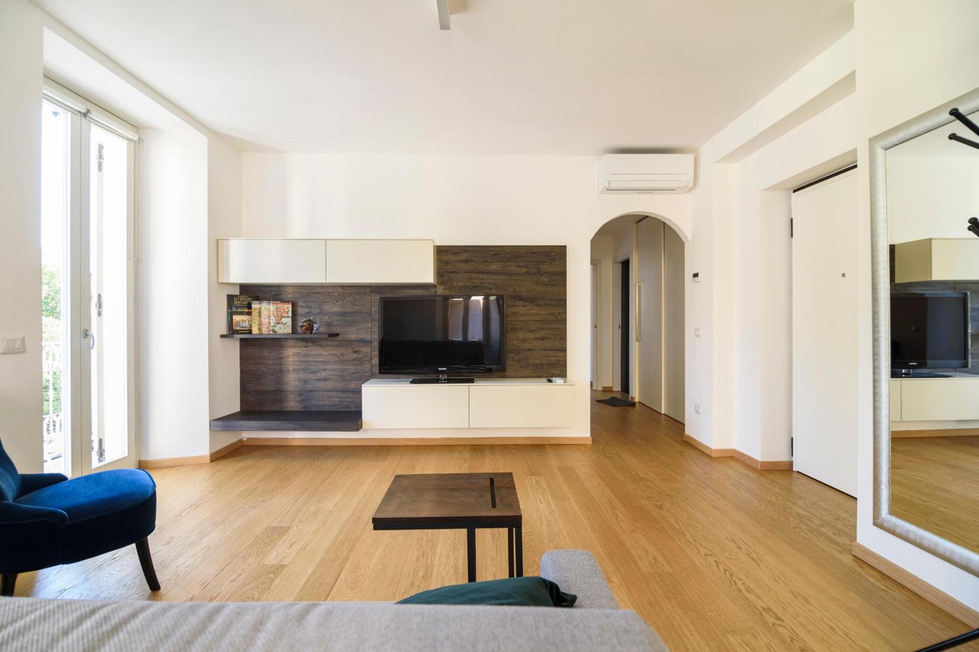 Historical Center - Free Parking And Private Terrace Apartman Como Kültér fotó